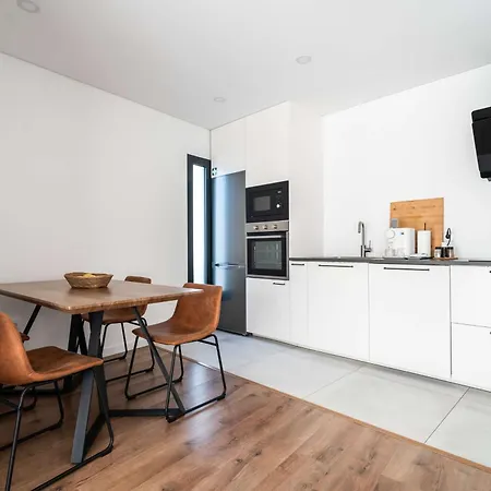 Ermal Terrace Semesterbostad